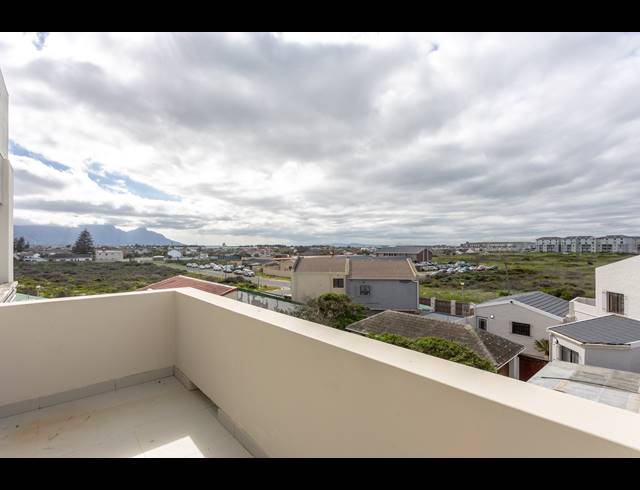 2 BEDROOM APARTMENT BLOCK TO LET IN MUIZENBERG
